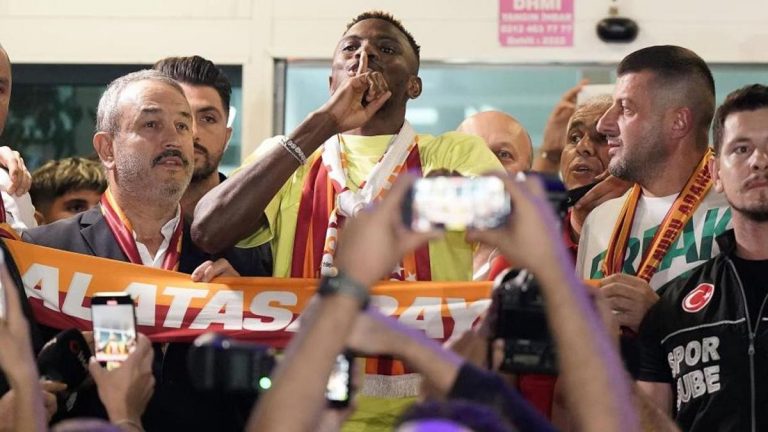 VICTOR OSİMHEN KİMDİR? Galatasaray’ın yeni transferi Osimhen kaç yaşında ve nereden geliyor?