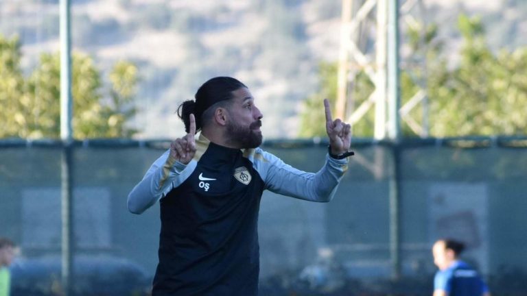 Altınordu, teknik direktör Olcay Şahan’la sorunu çözdü!