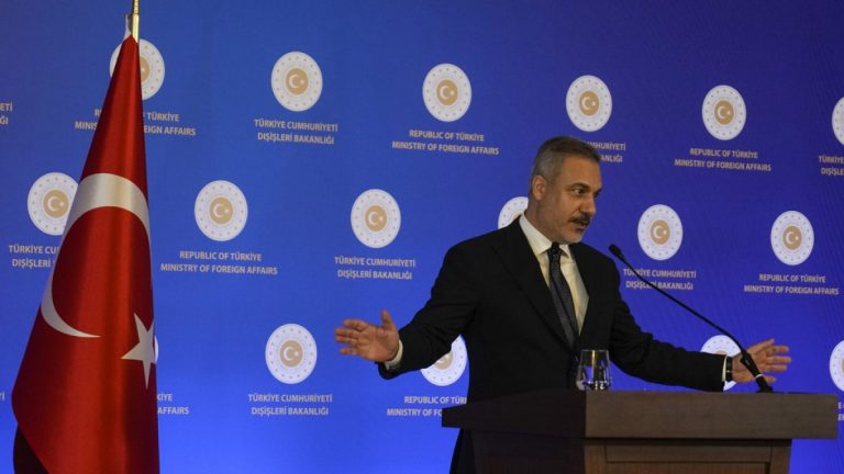 Türkiye Fiddan Dışişleri Bakanı: “Avrupa’nın güvenliği sadece Ukrayna’daki savaşa indirgenmekle kalmıyor” “