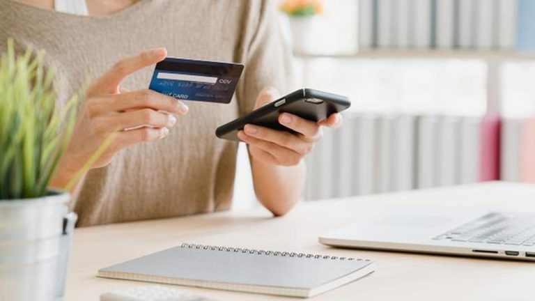 Noel alışverişi e-ticaret sektörünü harekete geçirdi