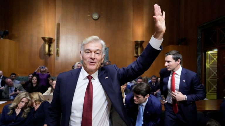 Amerika Birleşik Devletleri Senatosu’nun onayını alan Türk kökenli ünlü doktor Mehmet Öz