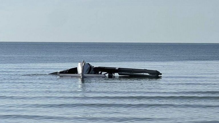Polis uçağı Tayland’da denize düştü: Altı polis memuru öldü