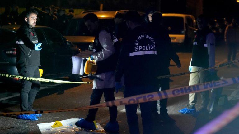 Yaralı bekçi güçlendirilmiş saldırıda şehit edildi