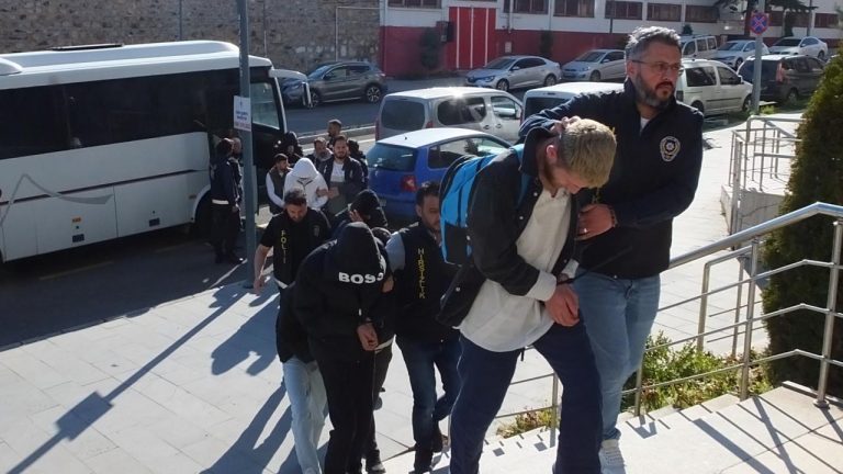 Kendilerini kamu bakanlıkları ve avukatlar olarak sunan dolandırıcılara operasyon