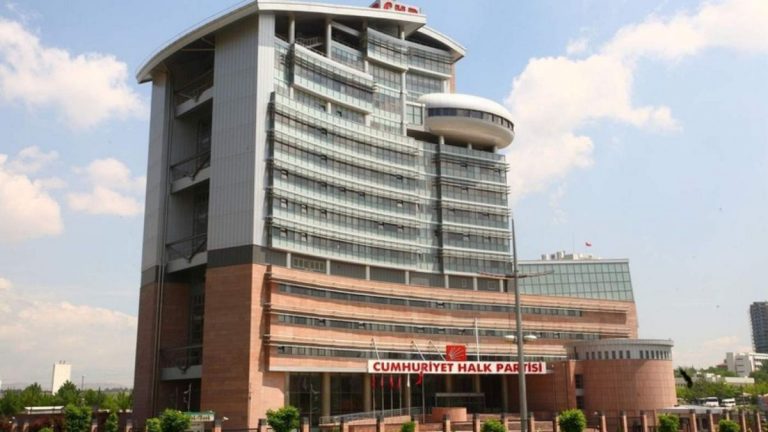 “CHP Kongresi” soruşturması: Özel, ayrılmış 9 milletvekilinin dosyaları