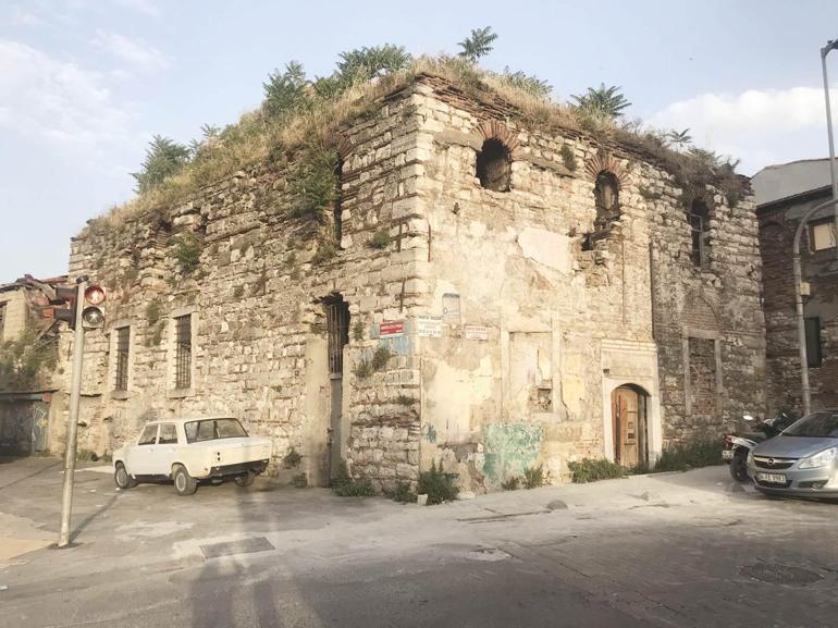 Kahve dünyasının tarihi yapıları izledi ...