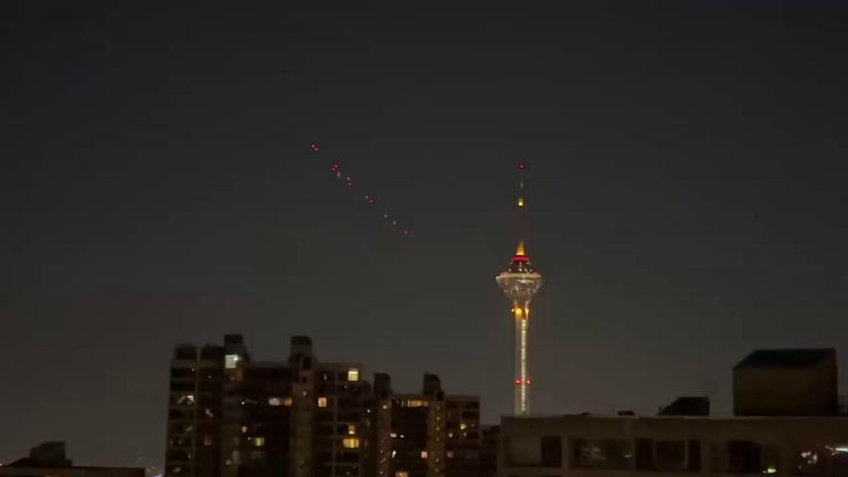 İsrail’in İran’a saldırıları gece saatlerinde de devam etti