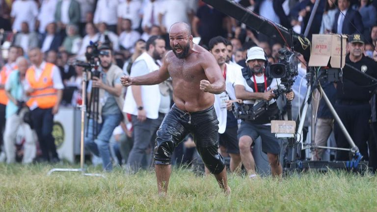 Kırkpınarda altın kemerin sahibi Orhan Okulu oldu