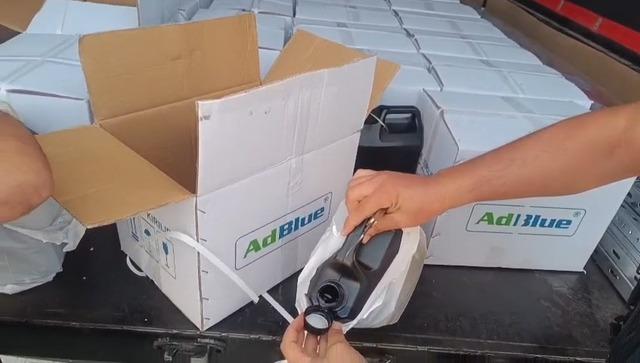 Gendarmerie, Adblue 2'nin kutularında gizlenmiş 555 litre etil alkol ele geçirdi