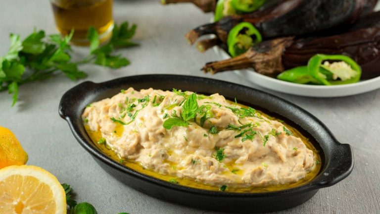 Meze sofralarının gözdesi: Patlıcanlı haydari tarifi – Son Dakika Gurme Haberleri